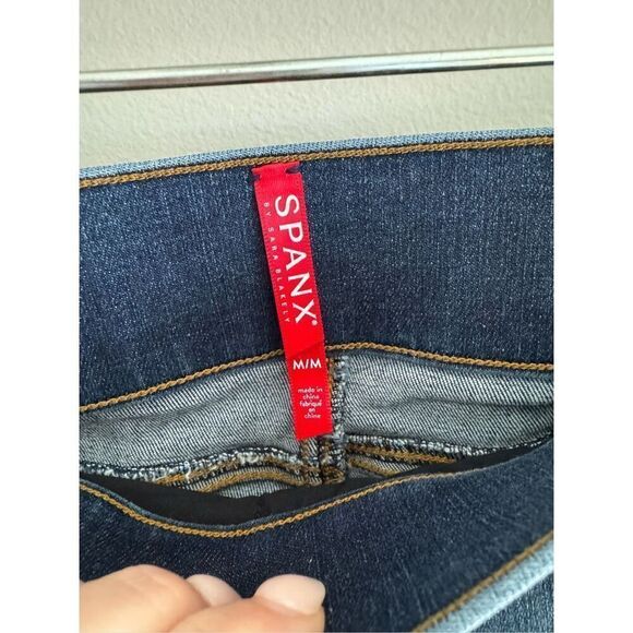 Spanx Distressed Raw Hem Skinny Legging Jegging Blue Ankle Jeans Women’s M - Picture 7 of 10